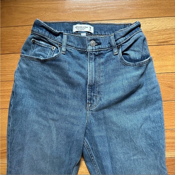 A&F Flared Jeans - Picture 3 of 6